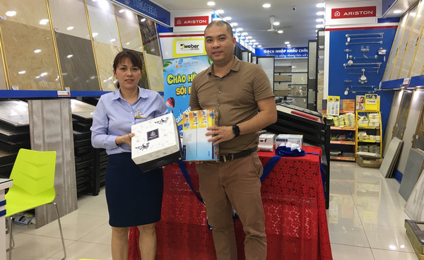 suc-nong-chuong-trinh-uu-dai-tang-qua-tai-showroom-hai-linh-3